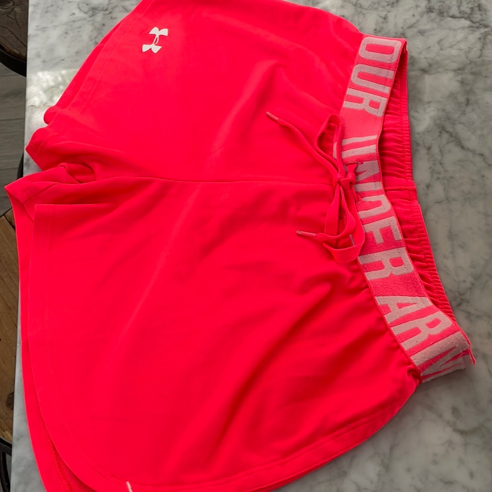UNDER ARMOUR shorts.  Size XS